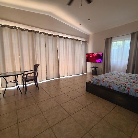 Pool House With Shared Pool Access 호텔 다비드 외부 사진